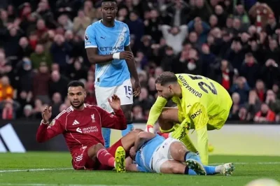 Kinh Hoàng: Khusanov Suýt Gãy Mặt Trước Liverpool, Man City Vẫn Ngược Dòng Thắng Nghẹt Thở 1